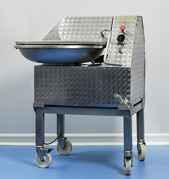 Cutter pilote horizontal